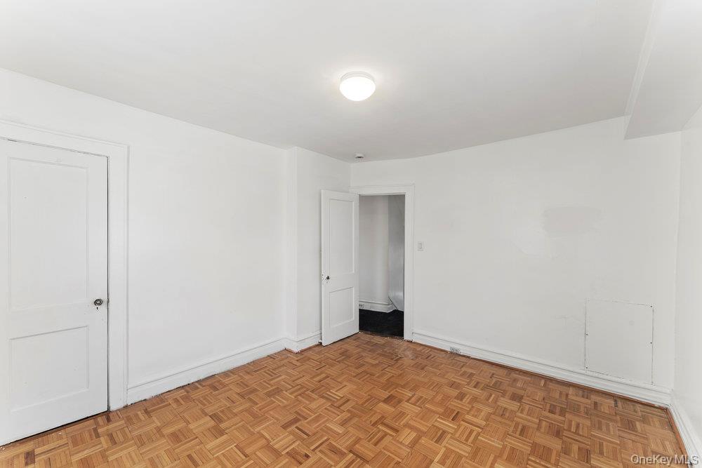 #16 photo, 102-05 217th Street, クイーンズ区 Queens Village , NY 11429