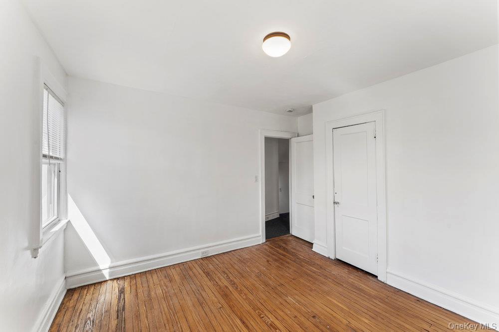 #17 photo, 102-05 217th Street, クイーンズ区 Queens Village , NY 11429