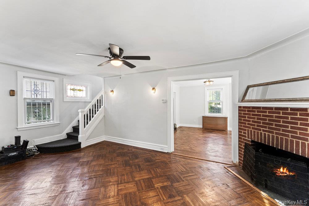 #4 photo, 102-05 217th Street, クイーンズ区 Queens Village , NY 11429