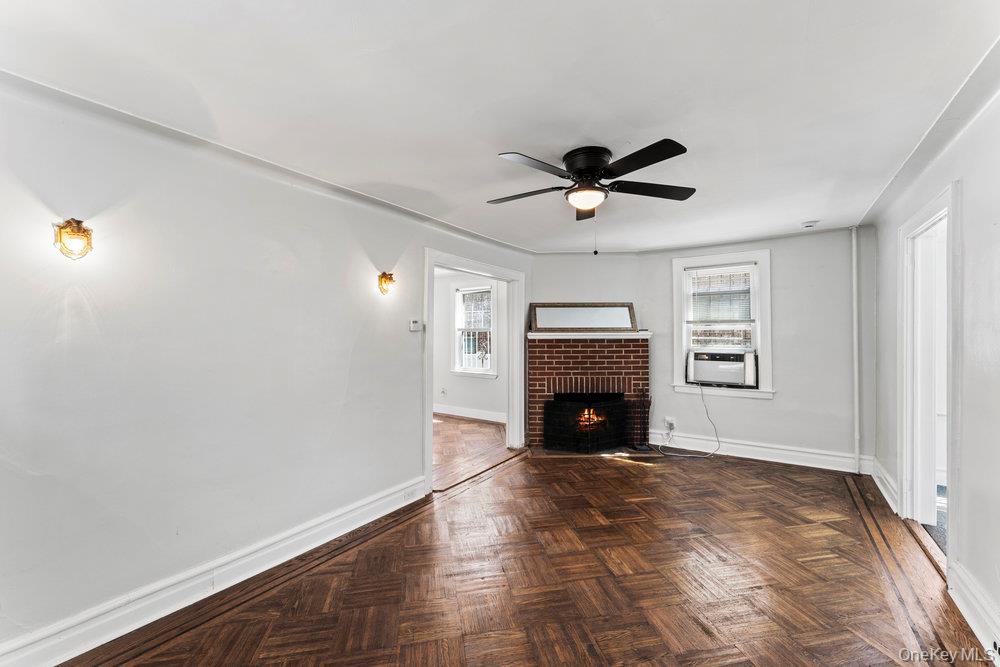 #5 photo, 102-05 217th Street, クイーンズ区 Queens Village , NY 11429