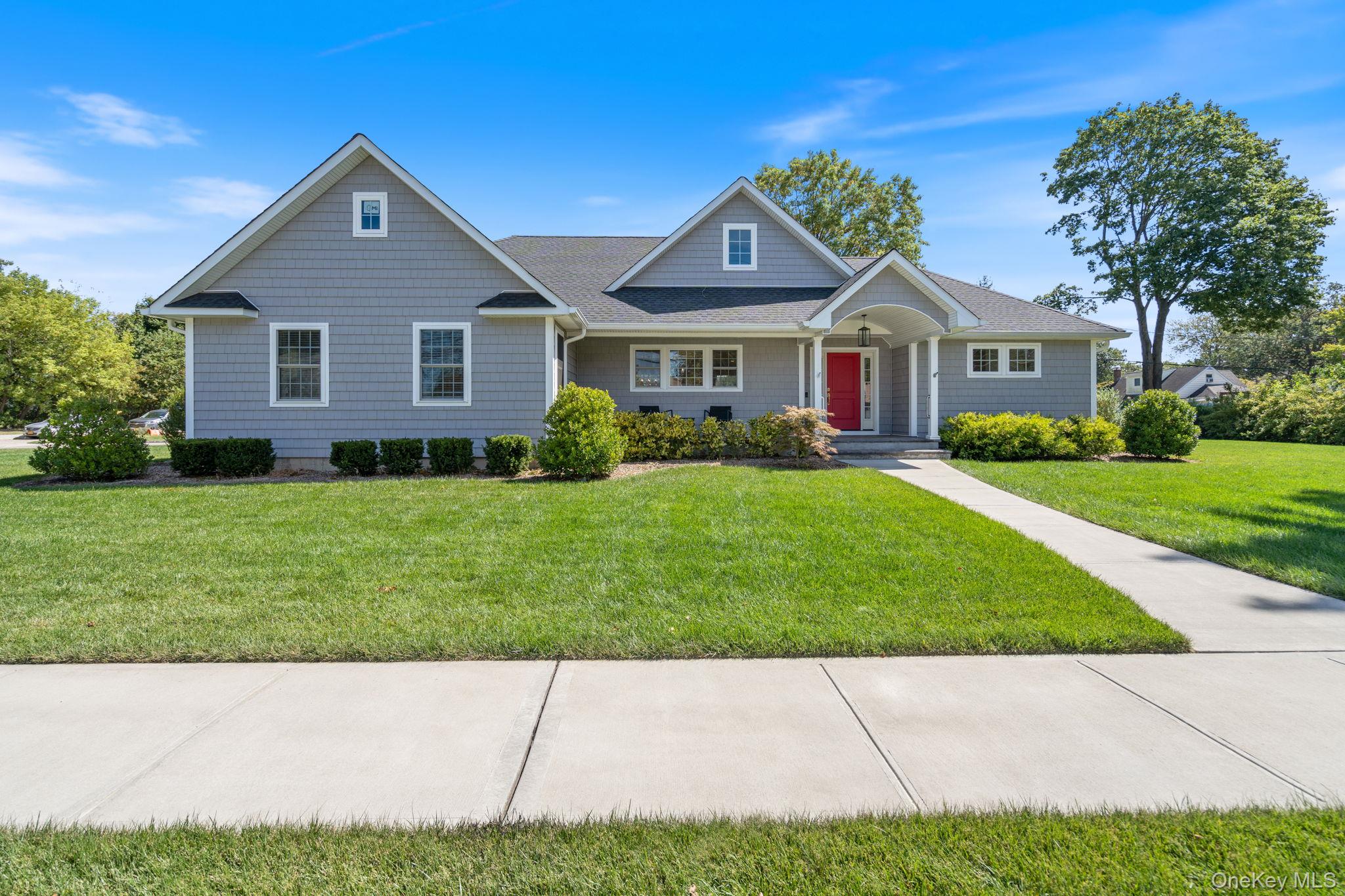 #1 photo, 172 Broadway, सफ़ोक काउंटी Greenlawn , NY 11740