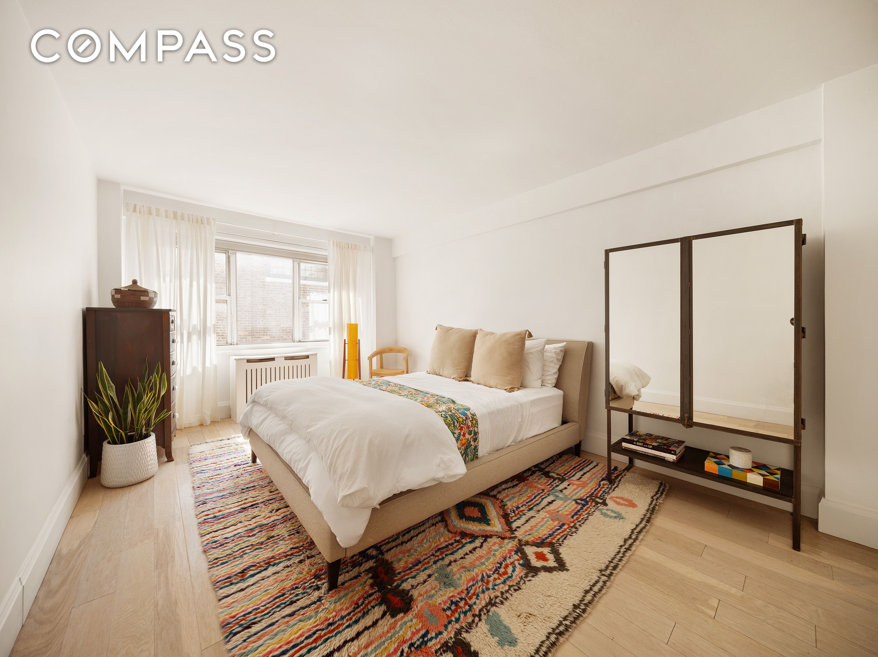 #7 photo, 69 W 9th Street, Greenwich Village , NY 10011