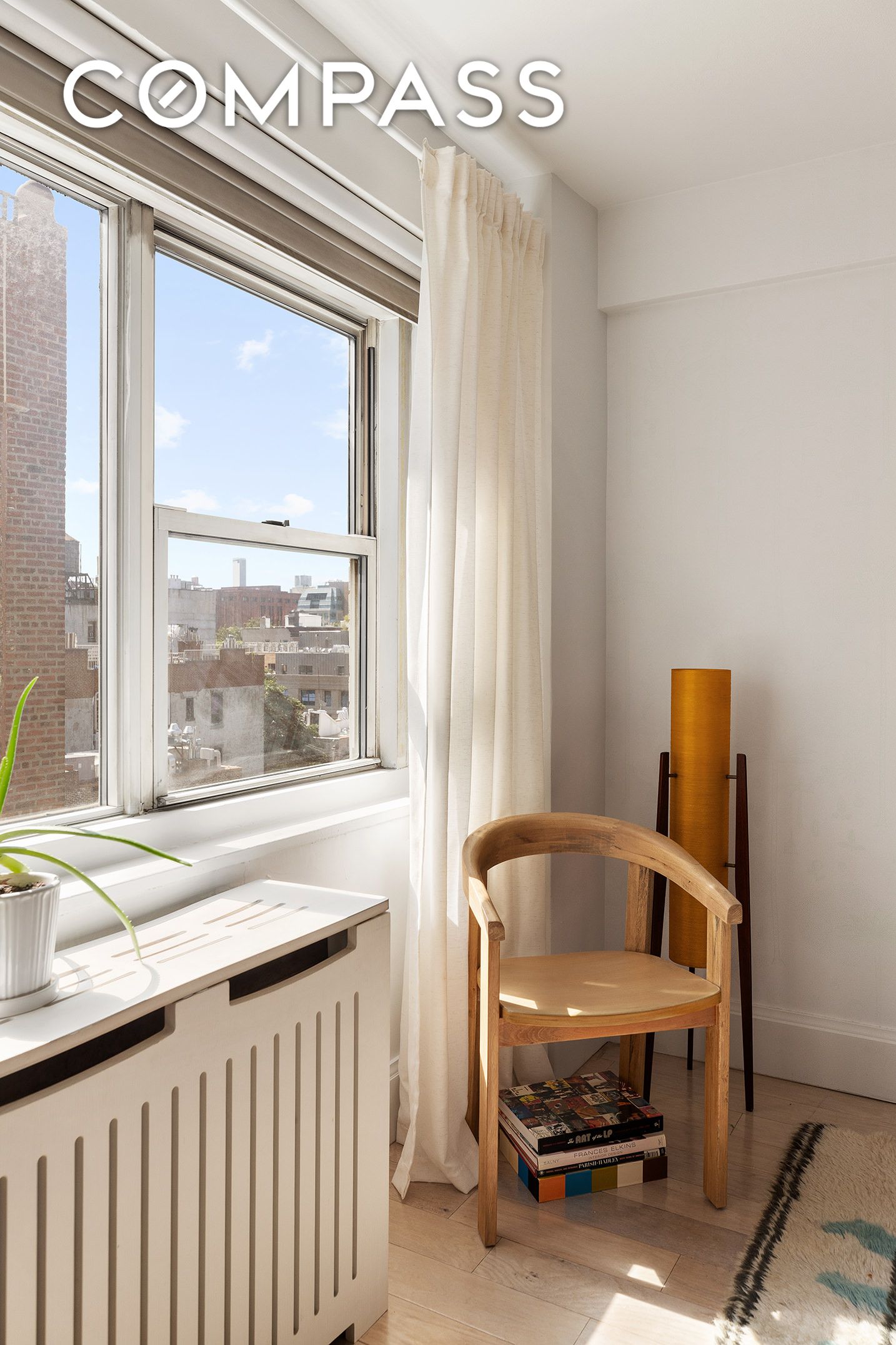 #8 photo, 69 W 9th Street, Greenwich Village , NY 10011