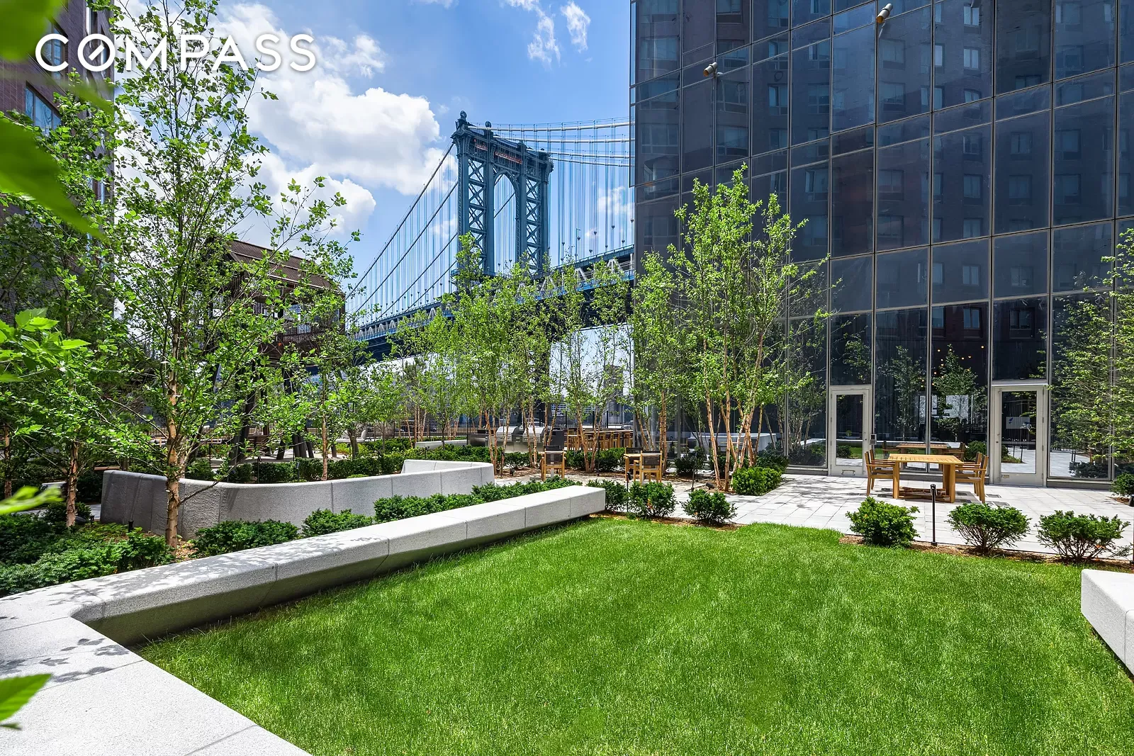 #12 photo, New York City, マンハッタン Two Bridges , NY 10002