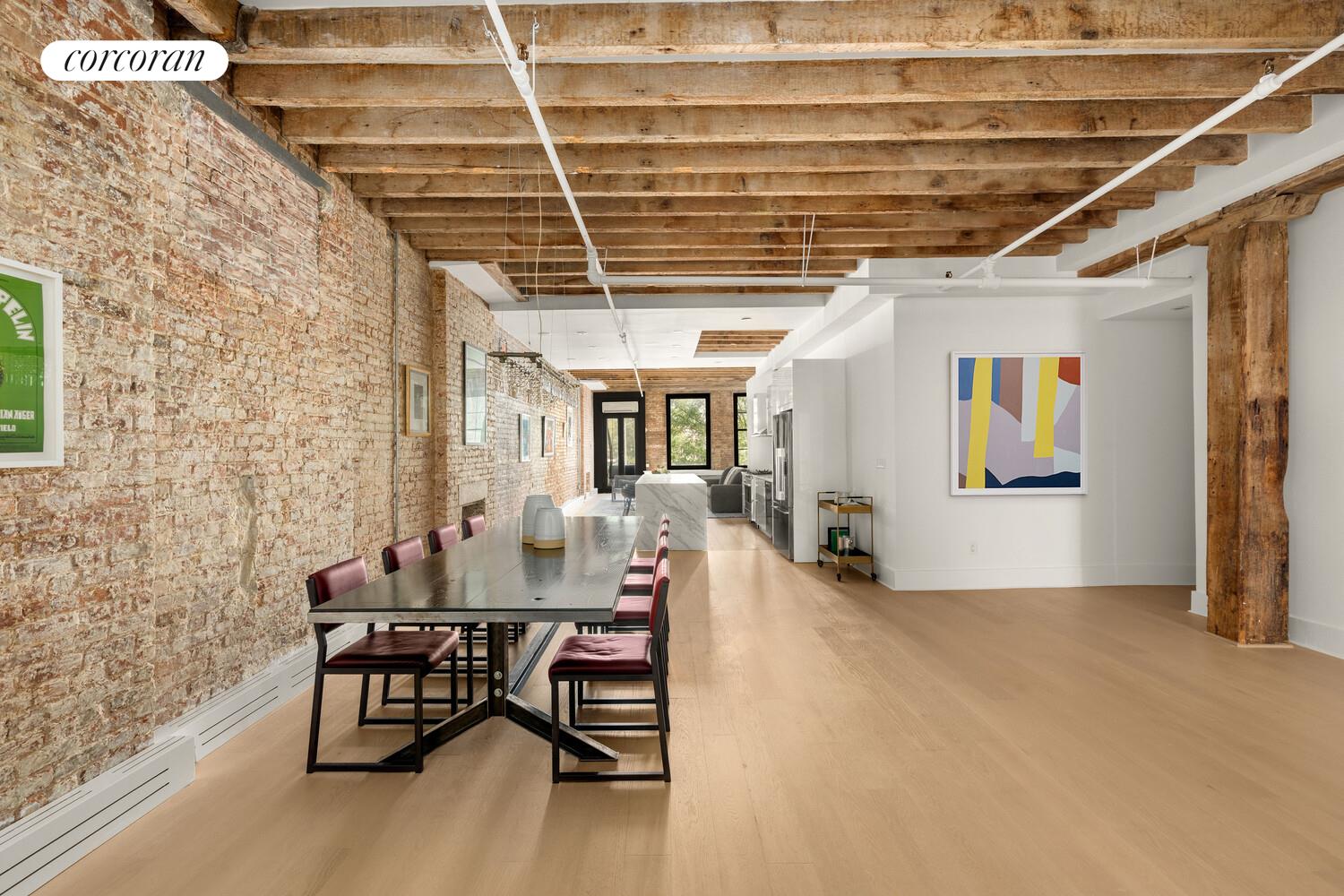 #4 photo, 430 E 10TH Street, マンハッタン East Village , NY 10009