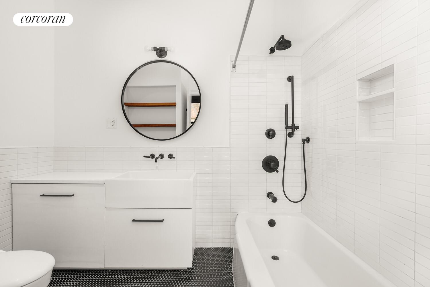 #9 photo, 430 E 10TH Street, マンハッタン East Village , NY 10009