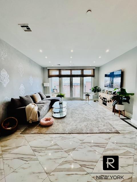 #9 photo, 90 Bay Street, スタテンアイランド New York City , NY 10301