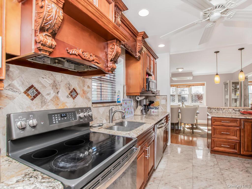 #18 photo, 135 Midland Terrace, Yonkers , NY 10704