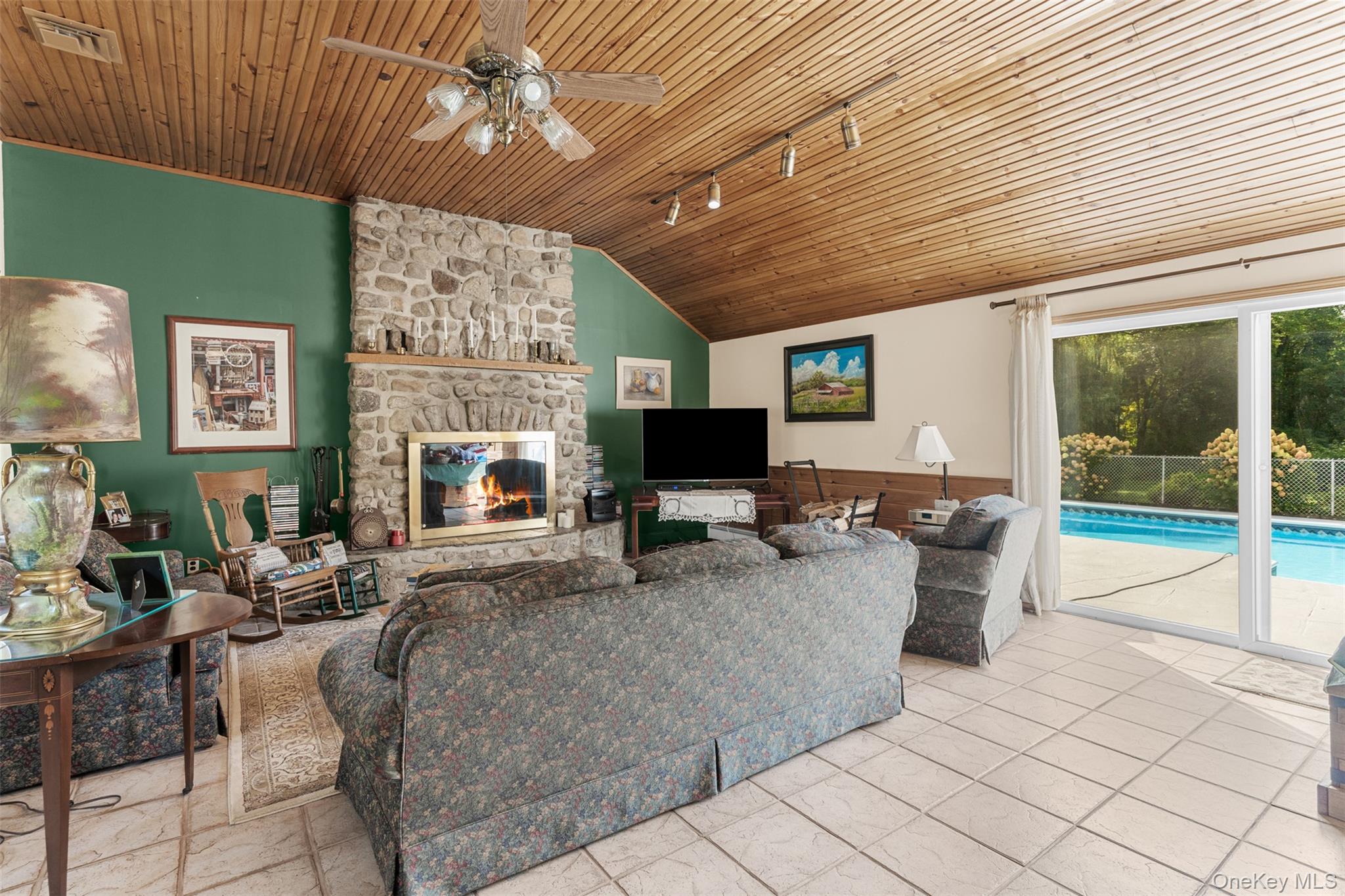 #10 photo, 886 Burlingham Road, Pine Bush , NY 12566