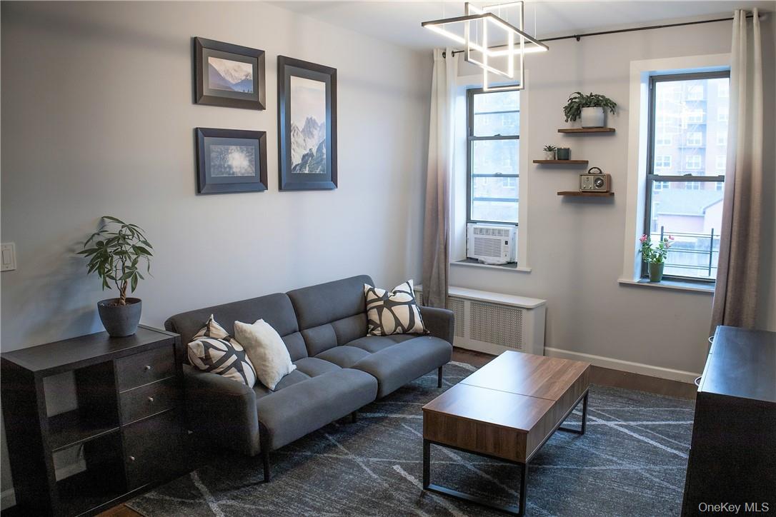 #2 photo, 663 Locust Street, Mount Vernon , NY 10552