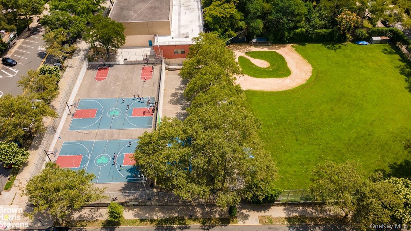 #10 photo, 3671 Hudson Manor Terrace, Bronx , NY 10463