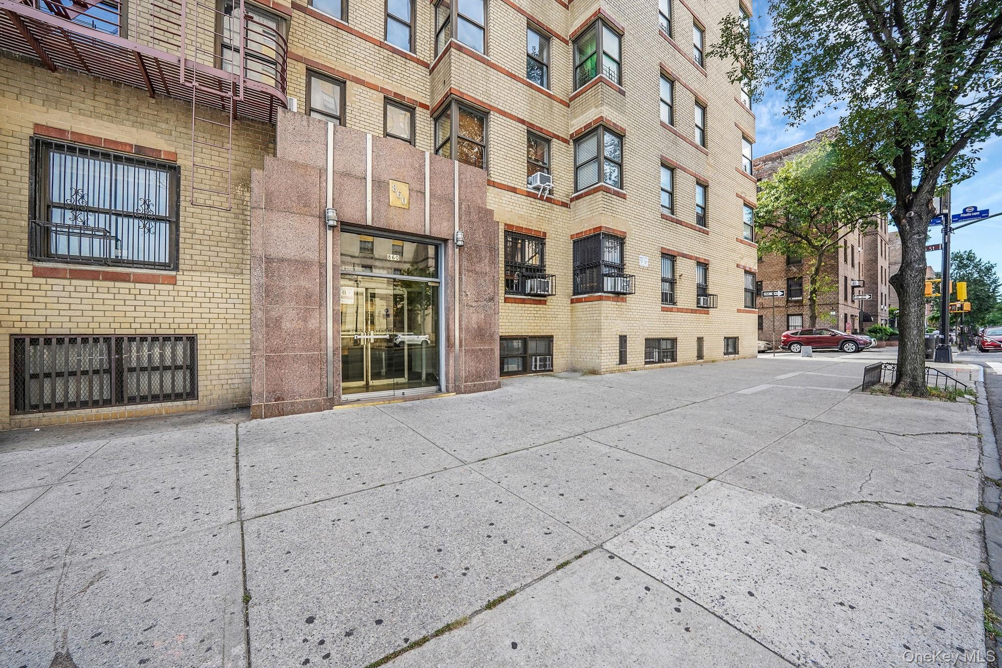 #1 photo, 860 Grand Concourse, Bronx , NY 10451