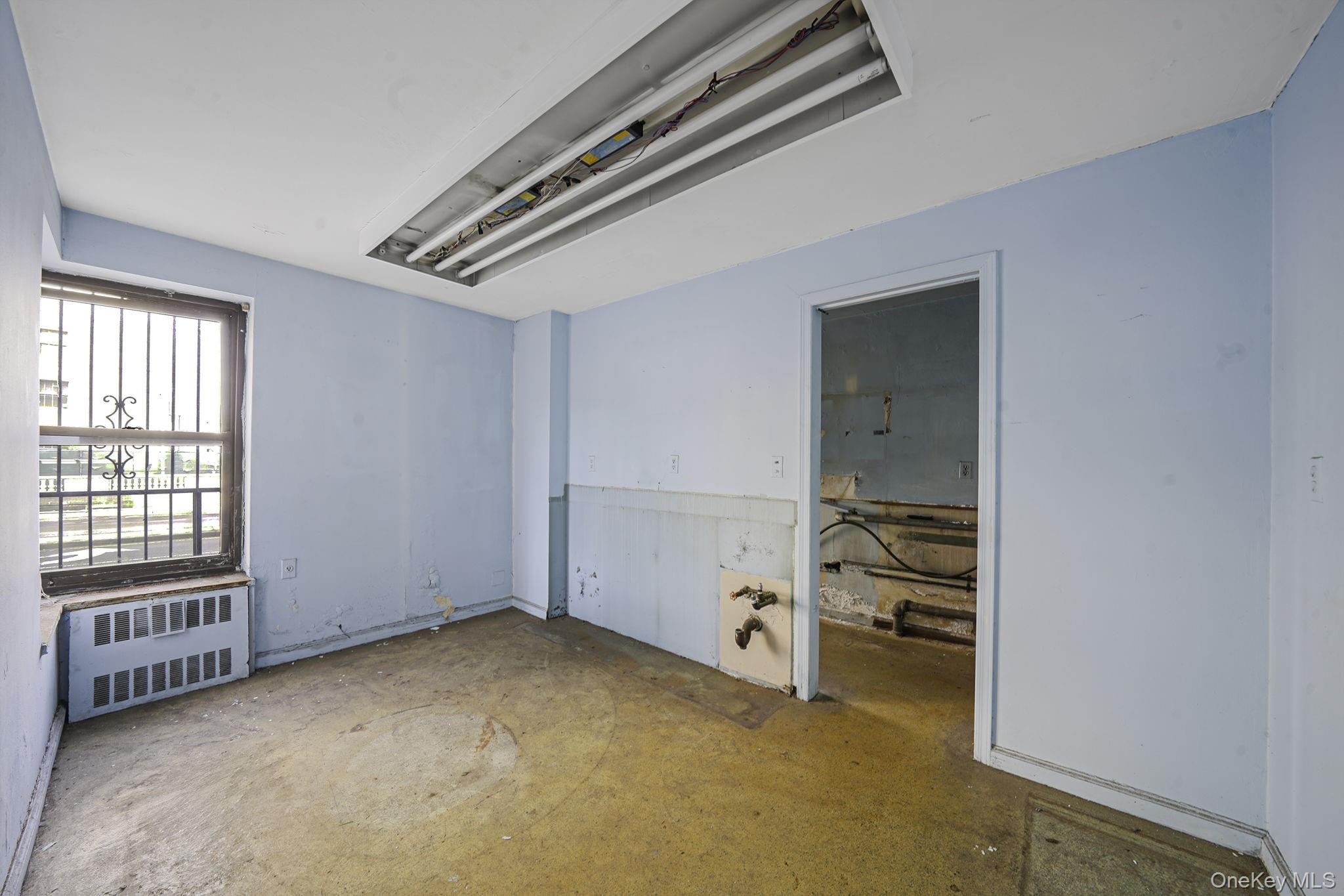 #11 photo, 860 Grand Concourse, Bronx , NY 10451