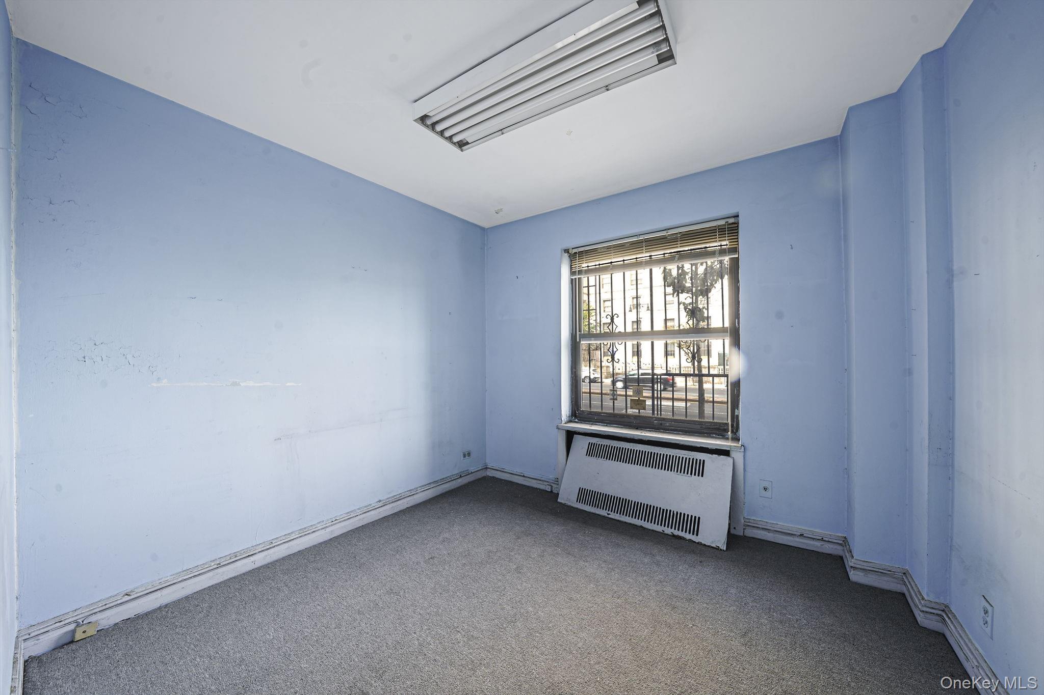 #9 photo, 860 Grand Concourse, Bronx , NY 10451