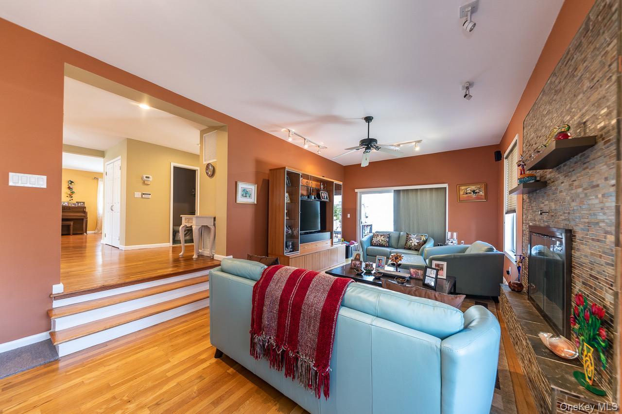 #10 photo, 257 E Olive Street, Long Beach , NY 11561