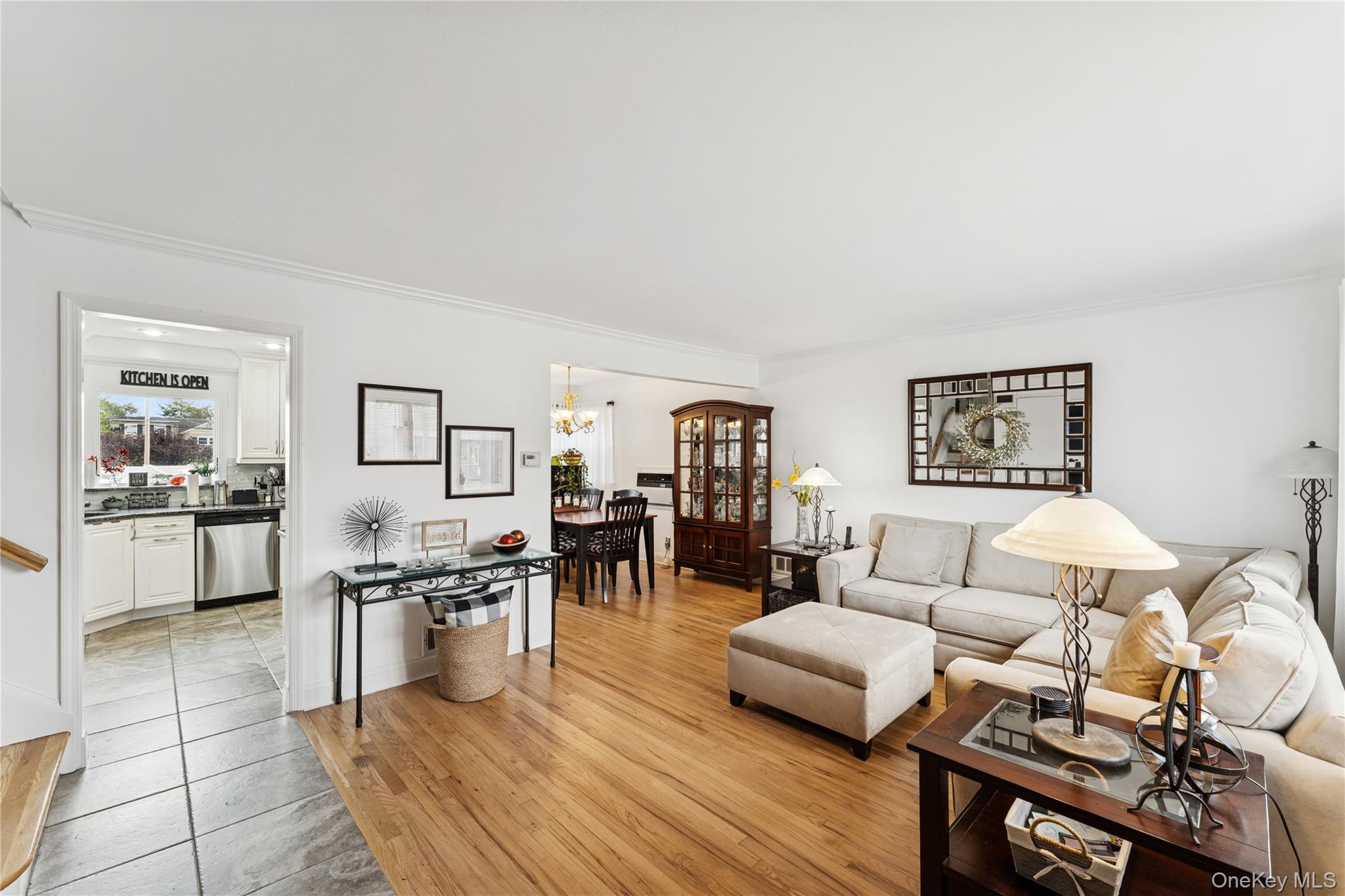 #6 photo, 43 Layton Street, ナッソー郡 Freeport , NY 11520