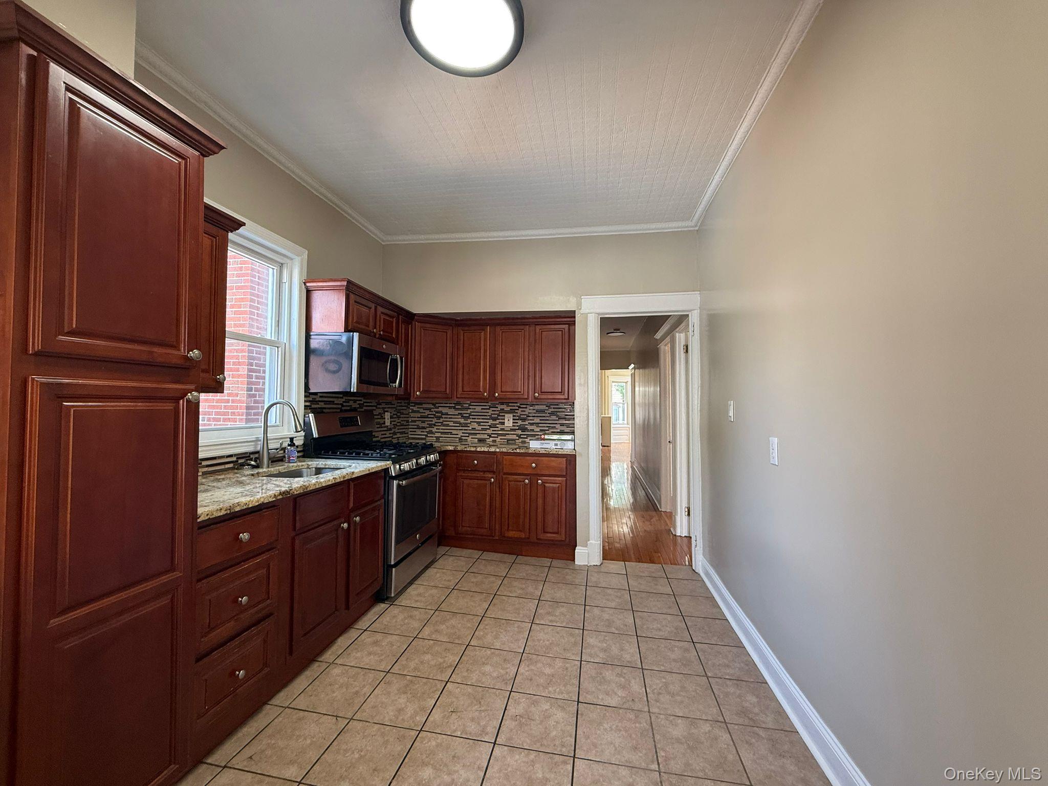 #8 photo, 2849 Harrington Avenue, ブロンクス区 Bronx , NY 10461