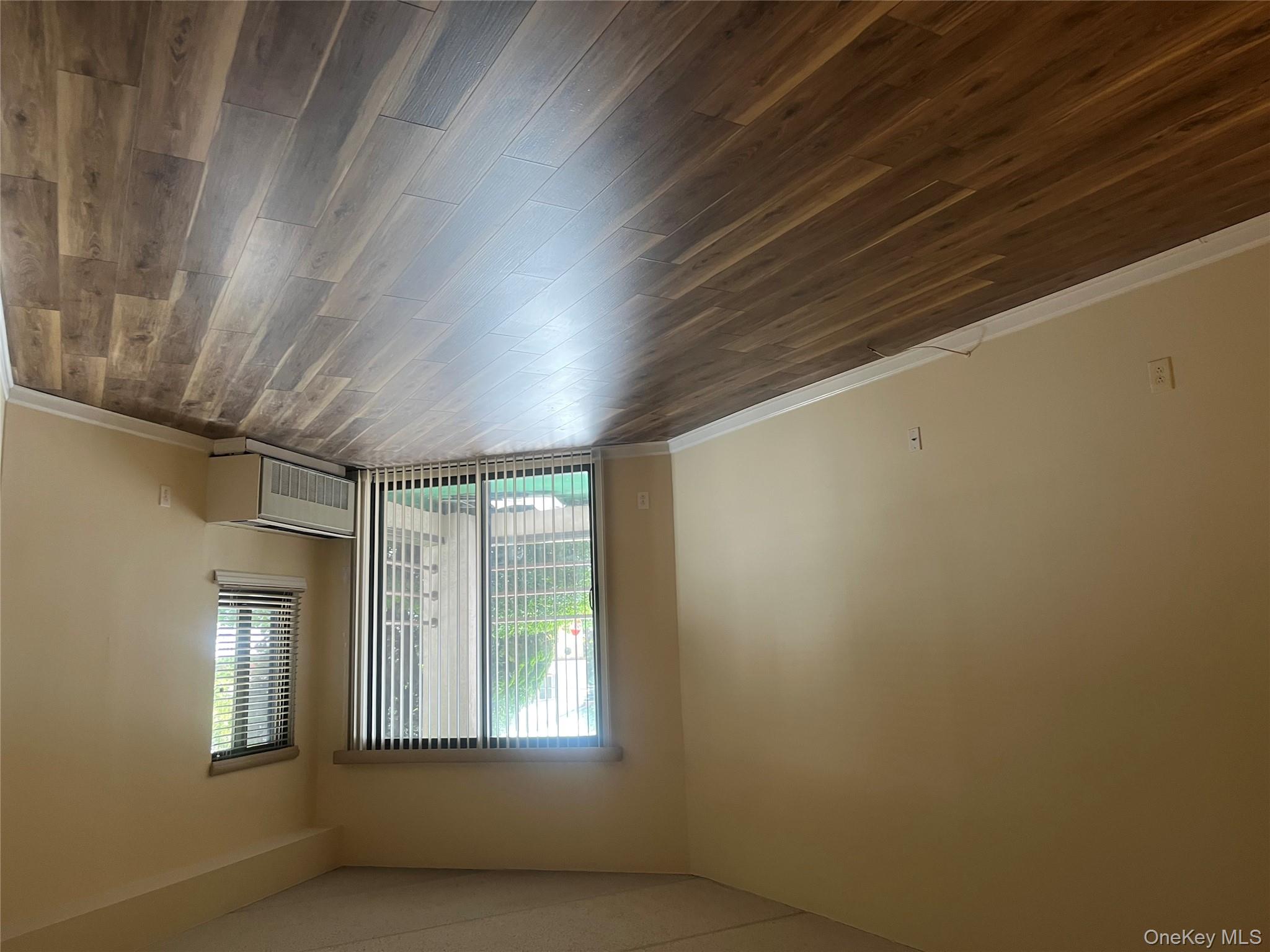 #10 photo, 725 Miller Avenue, ナッソー郡 Freeport , NY 11520