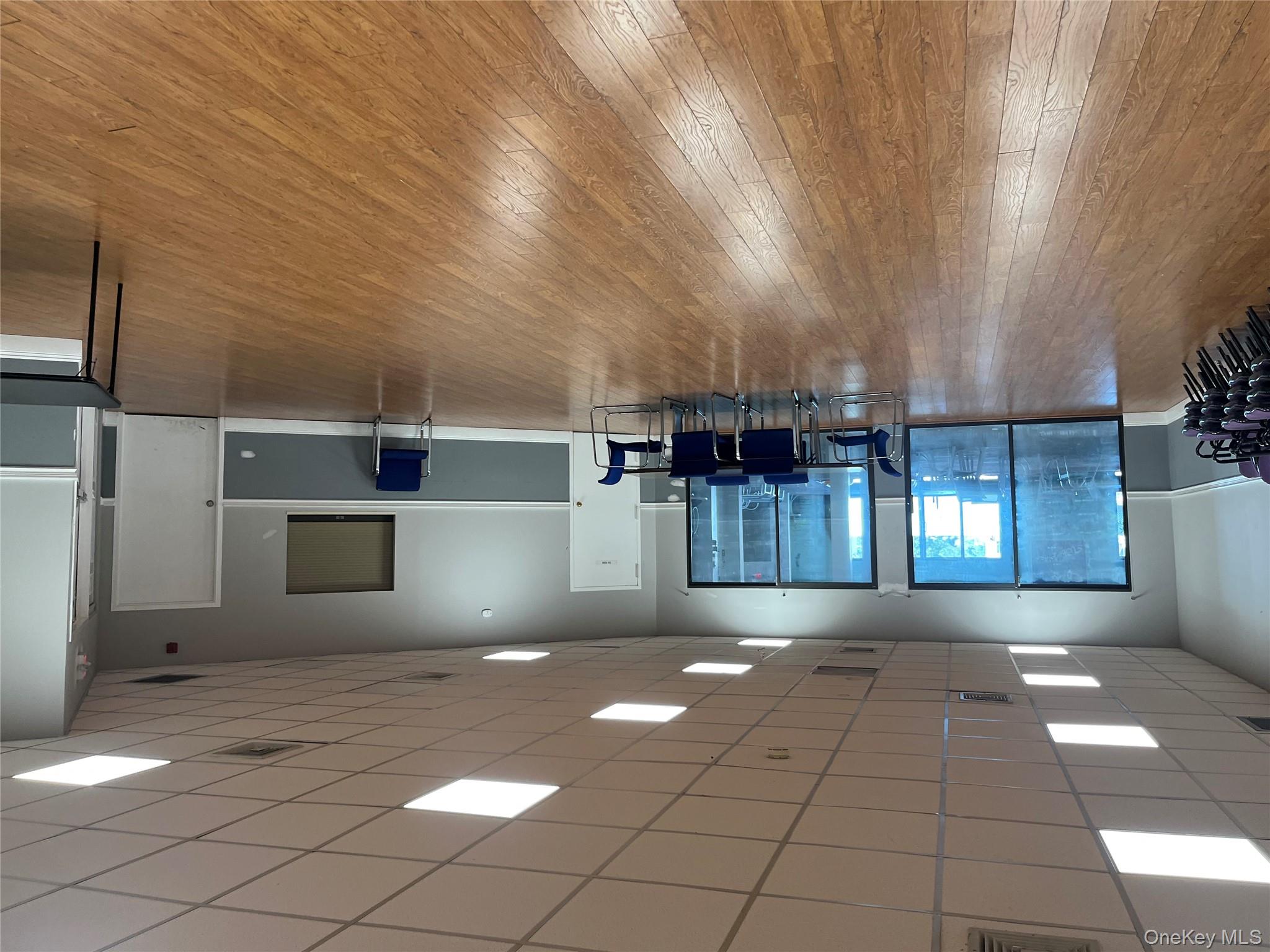 #19 photo, 725 Miller Avenue, ナッソー郡 Freeport , NY 11520