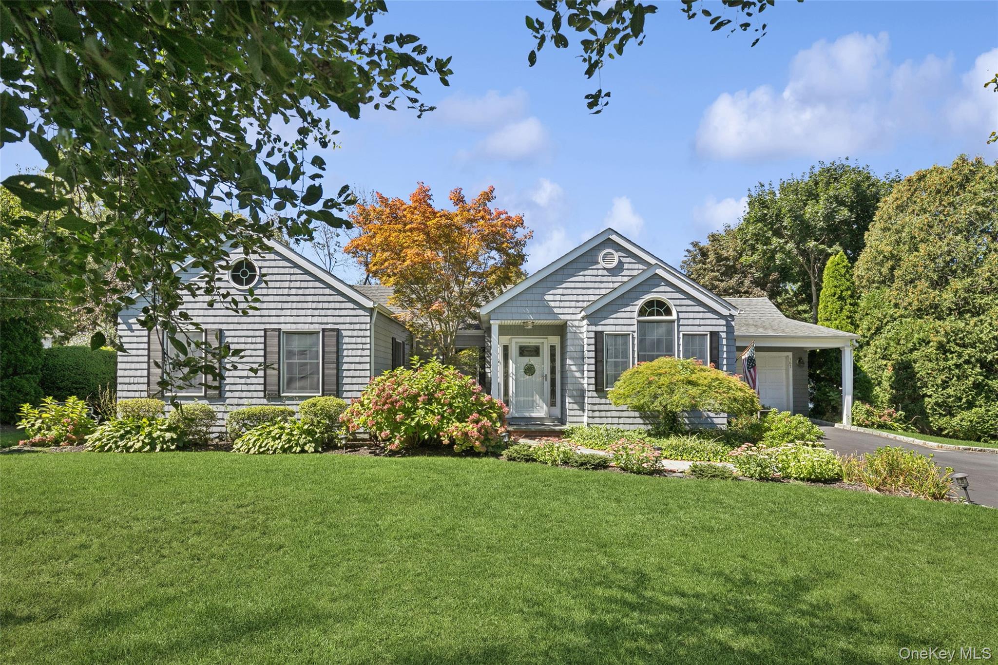 #1 photo, 167 Huntington Bay Road, Huntington , NY 11743