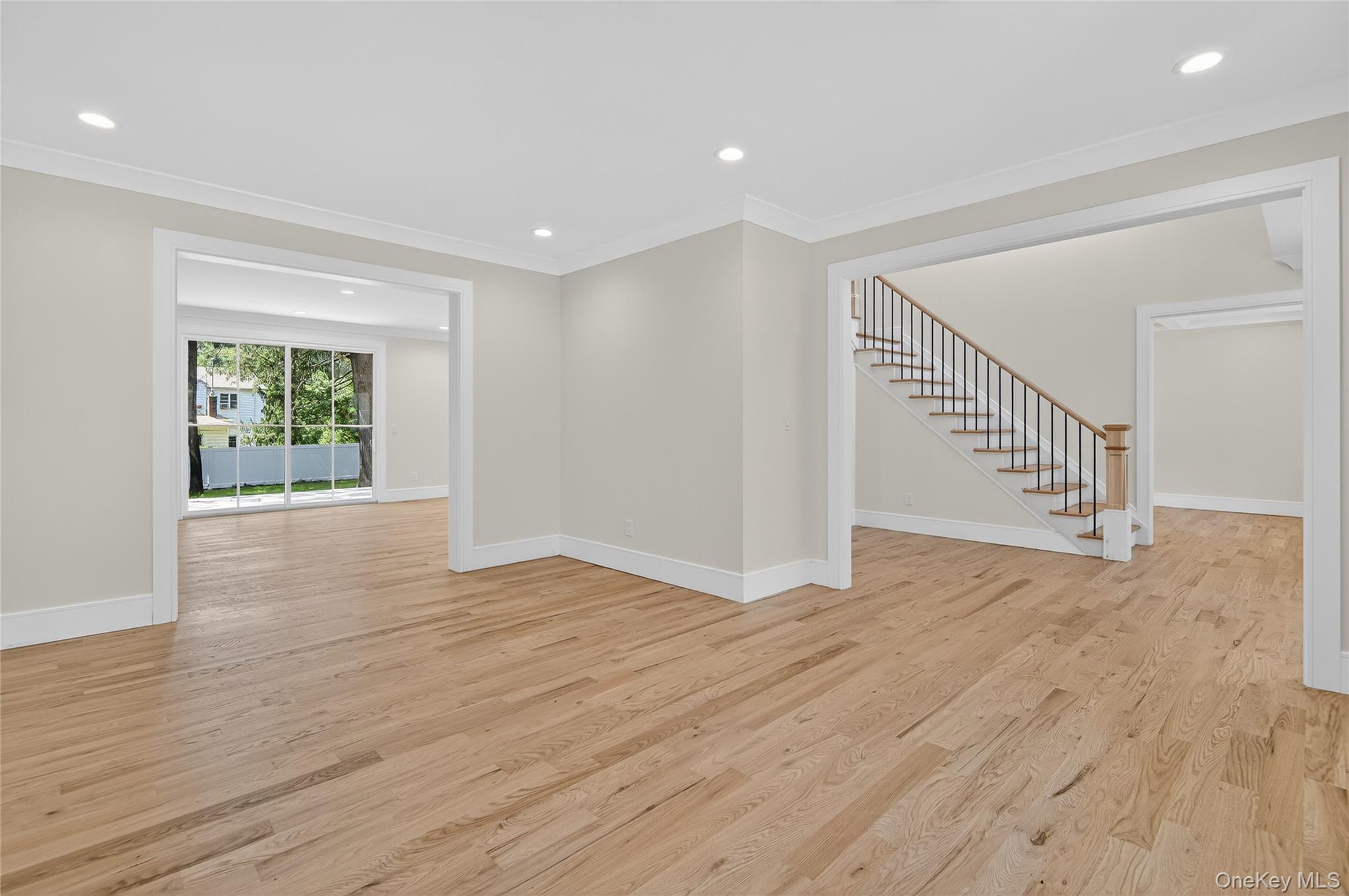 #5 photo, 12 School House Lane, Syosset , NY 11791