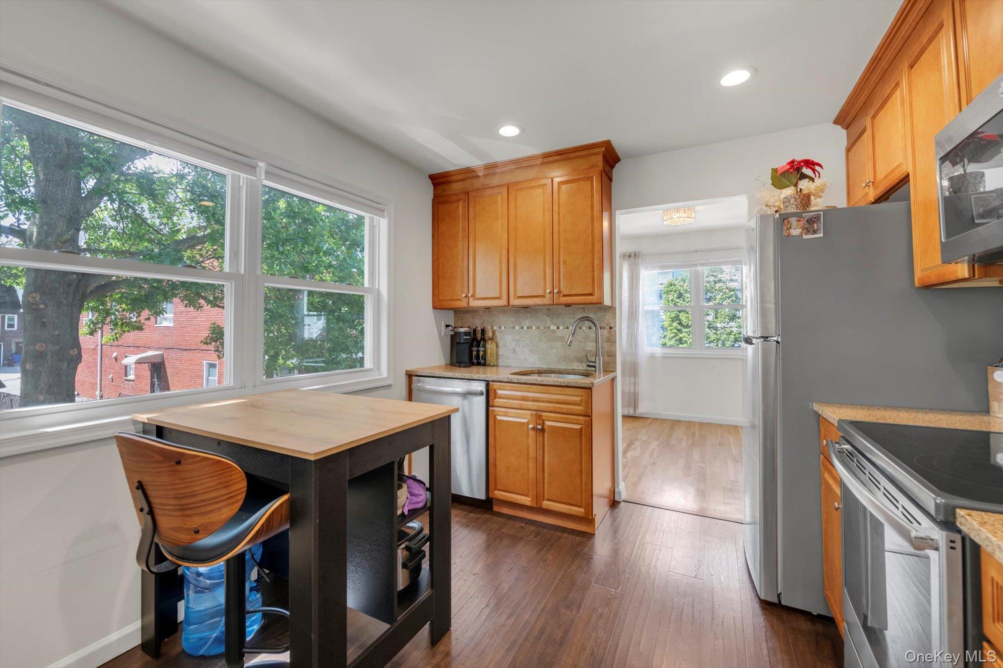 #18 photo, 1828 215th Street, クイーンズ区 Bayside , NY 11360