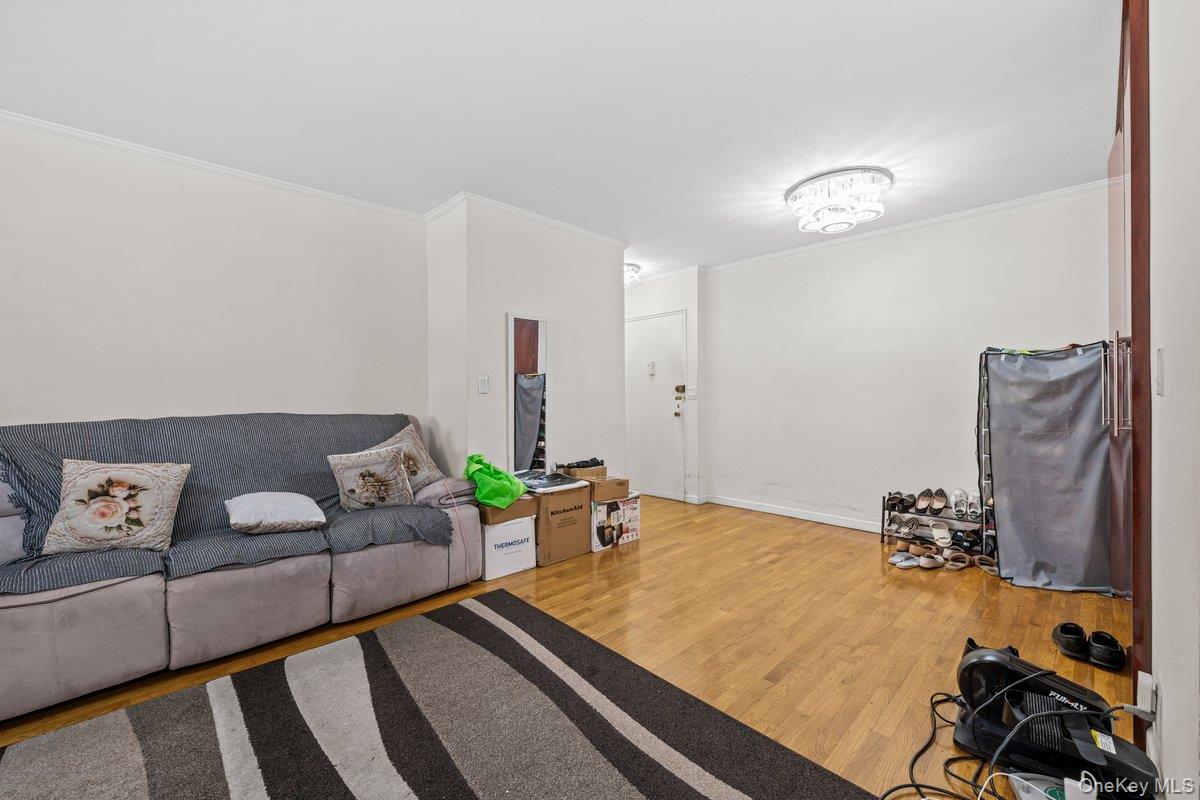 #10 photo, 6135 98th Street, クイーンズ区 Rego Park , NY 11374