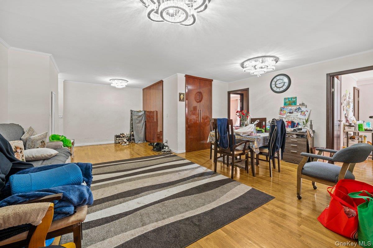 #12 photo, 6135 98th Street, クイーンズ区 Rego Park , NY 11374