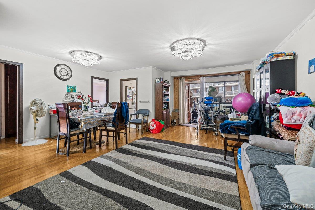 #14 photo, 6135 98th Street, クイーンズ区 Rego Park , NY 11374