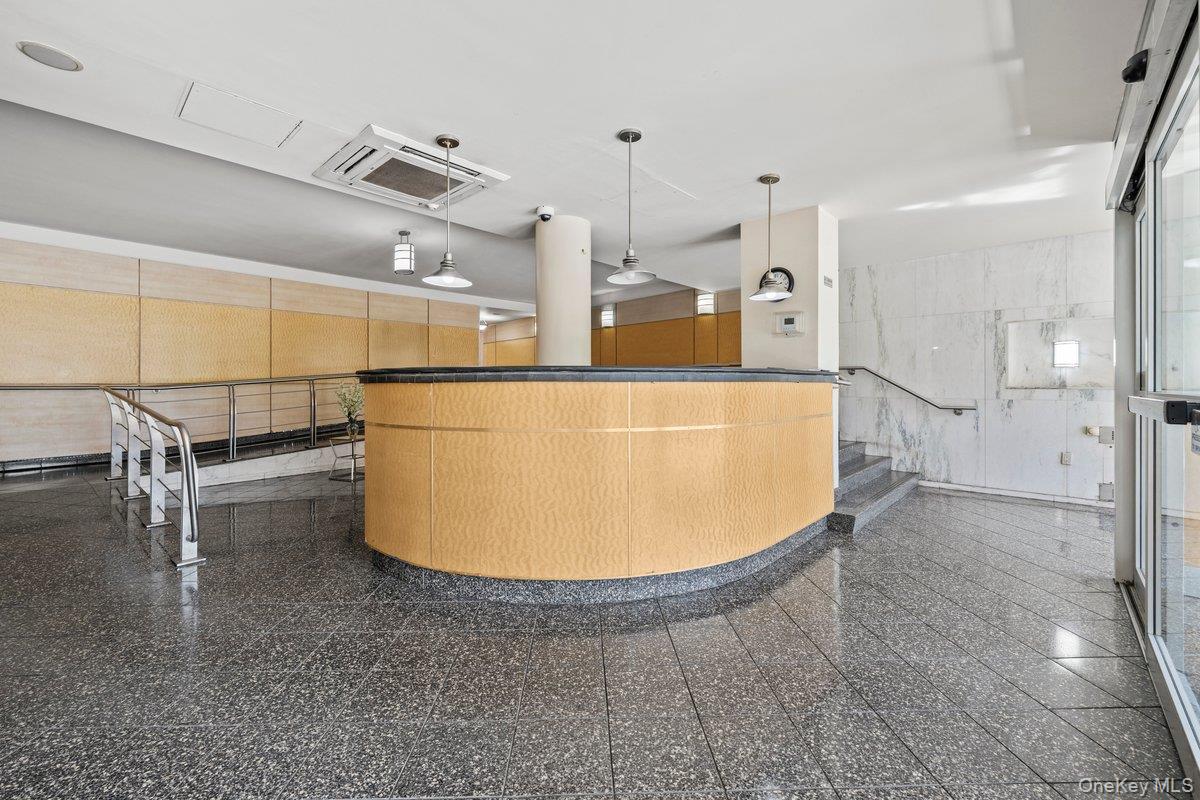 #2 photo, 6135 98th Street, クイーンズ区 Rego Park , NY 11374