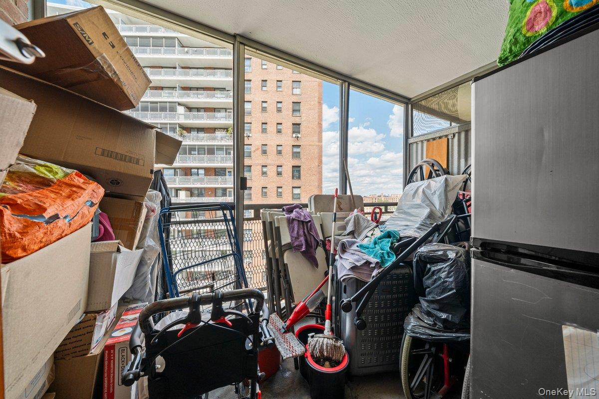 #9 photo, 6135 98th Street, クイーンズ区 Rego Park , NY 11374