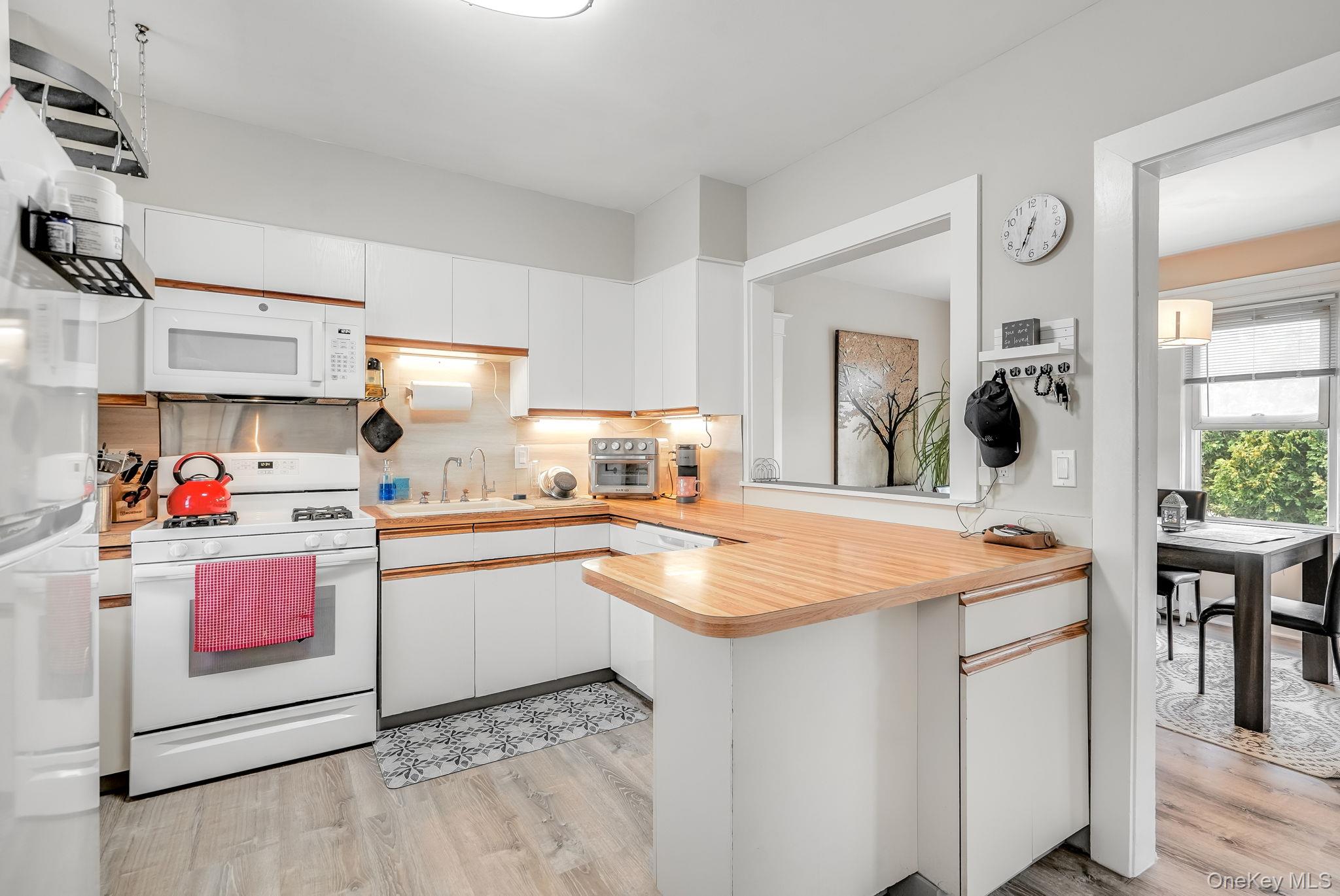 #11 photo, 17 Edward Street, West Harrison , NY 10604