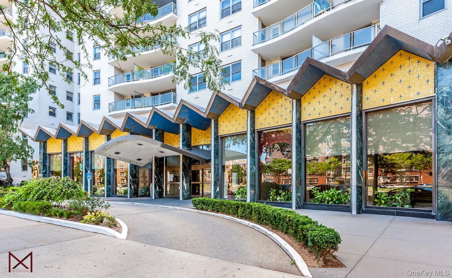 #11 photo, 1020 Grand Concourse, ブロンクス区 Bronx , NY 10451