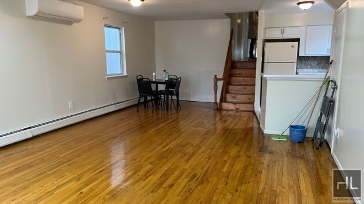 #14 photo, 8802 Ave J, ブルックリン区 Canarsie , NY 11236