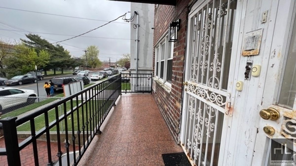 #20 photo, 8802 Ave J, ブルックリン区 Canarsie , NY 11236