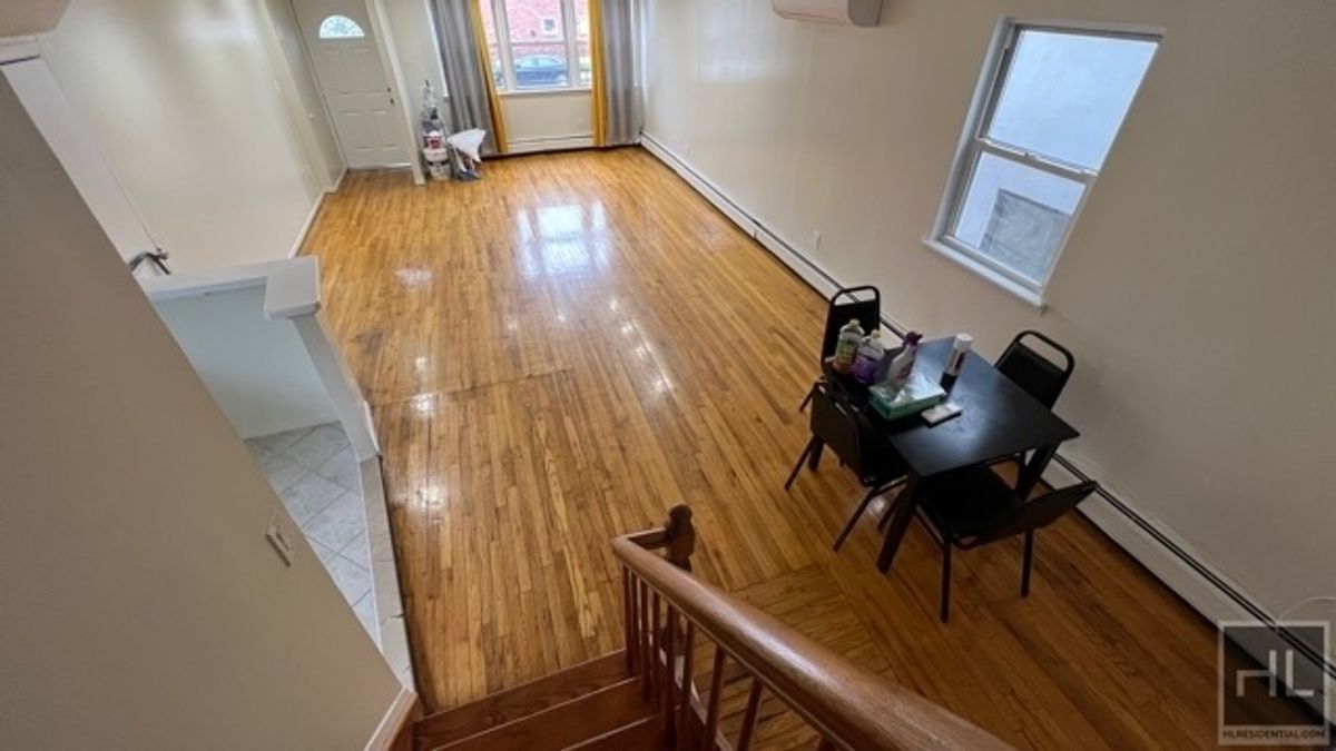 #6 photo, 8802 Ave J, ブルックリン区 Canarsie , NY 11236