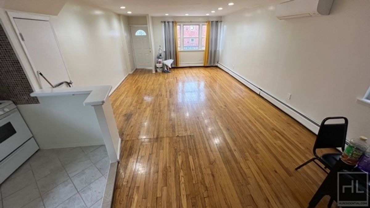 #7 photo, 8802 Ave J, ブルックリン区 Canarsie , NY 11236