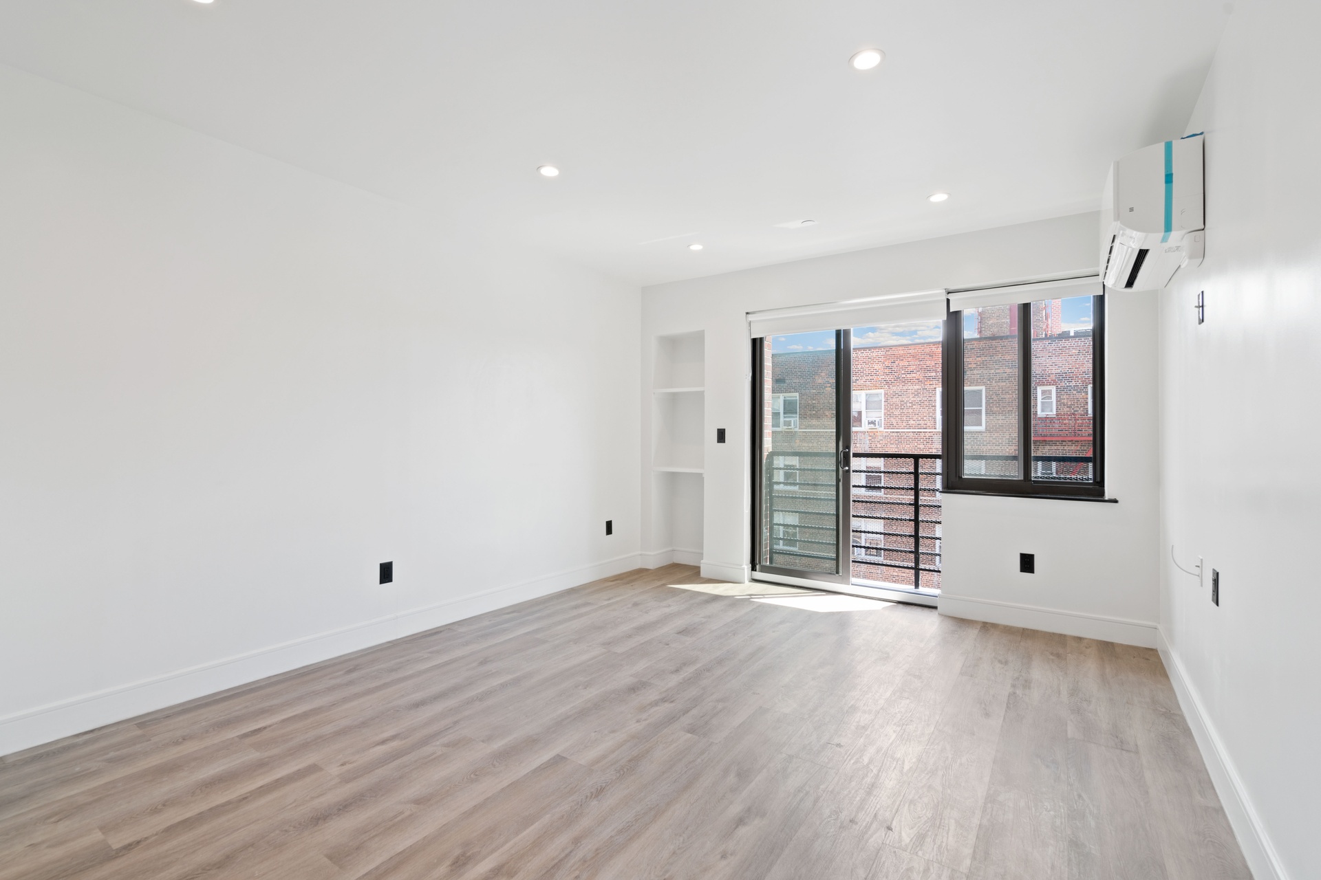 #1 photo, Jackson Heights, クイーンズ区 Jackson Heights , NY 11372