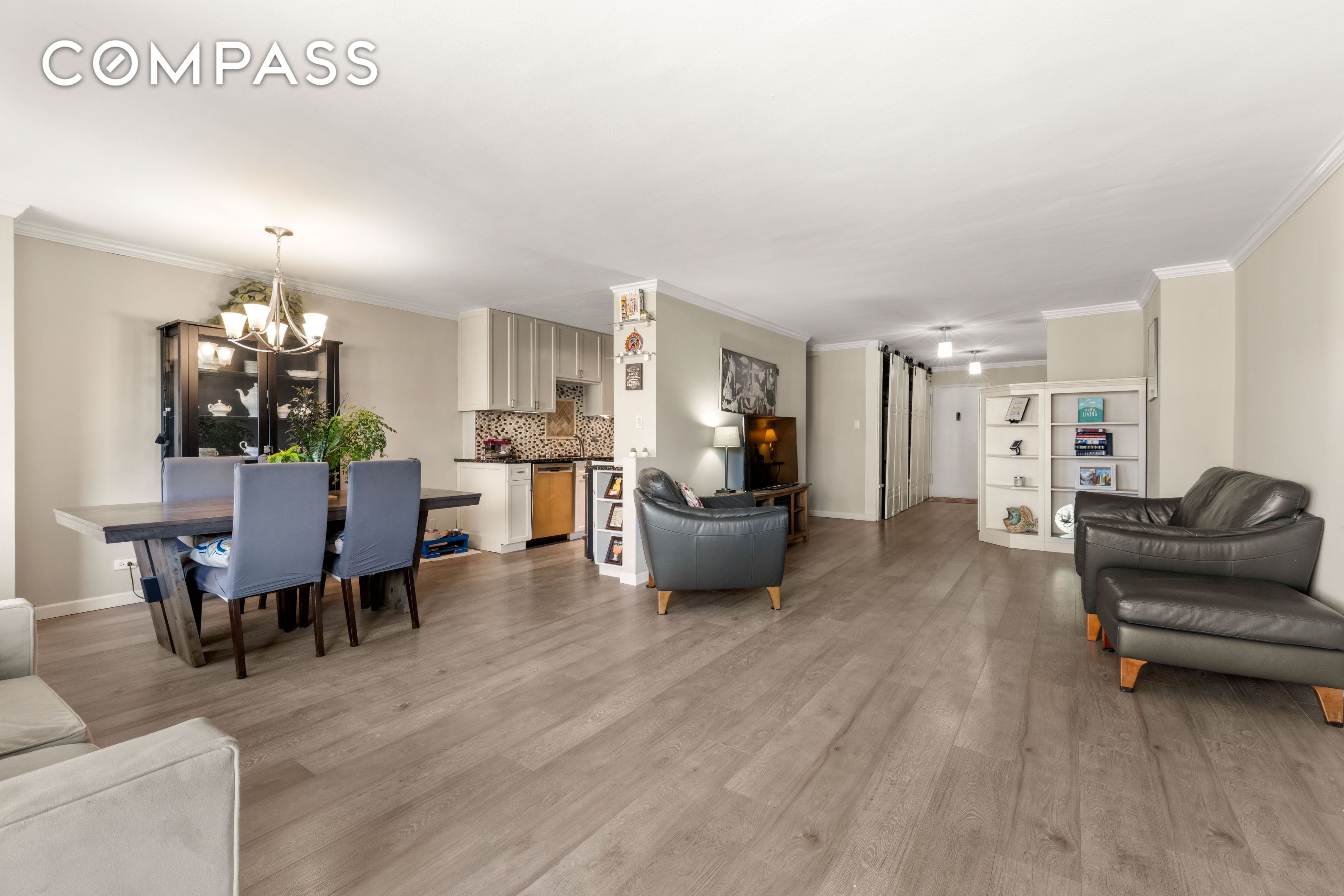 #6 photo, 102-30 66th Road, クイーンズ区 Birchwood Towers , NY 11375