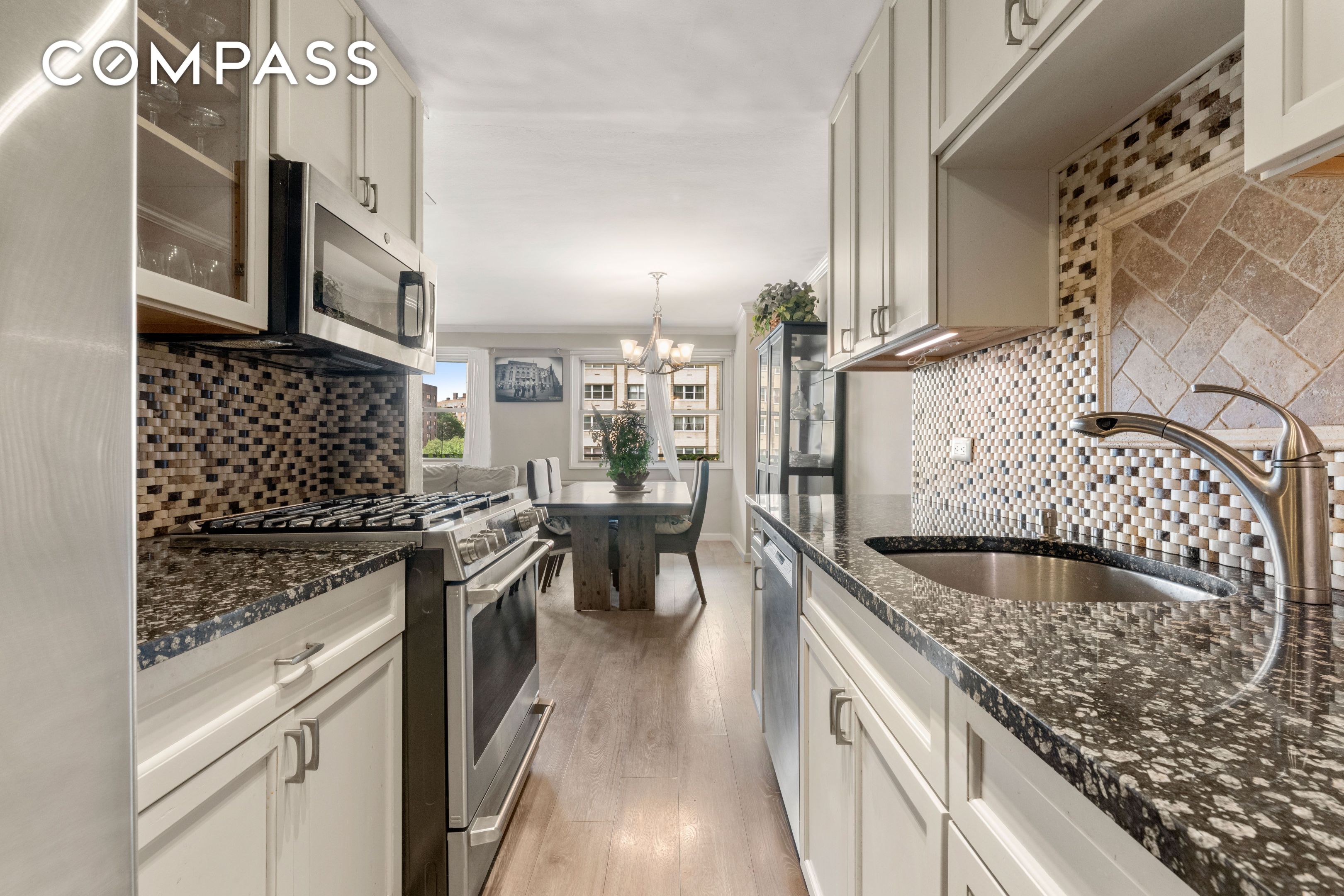 #7 photo, 102-30 66th Road, クイーンズ区 Birchwood Towers , NY 11375