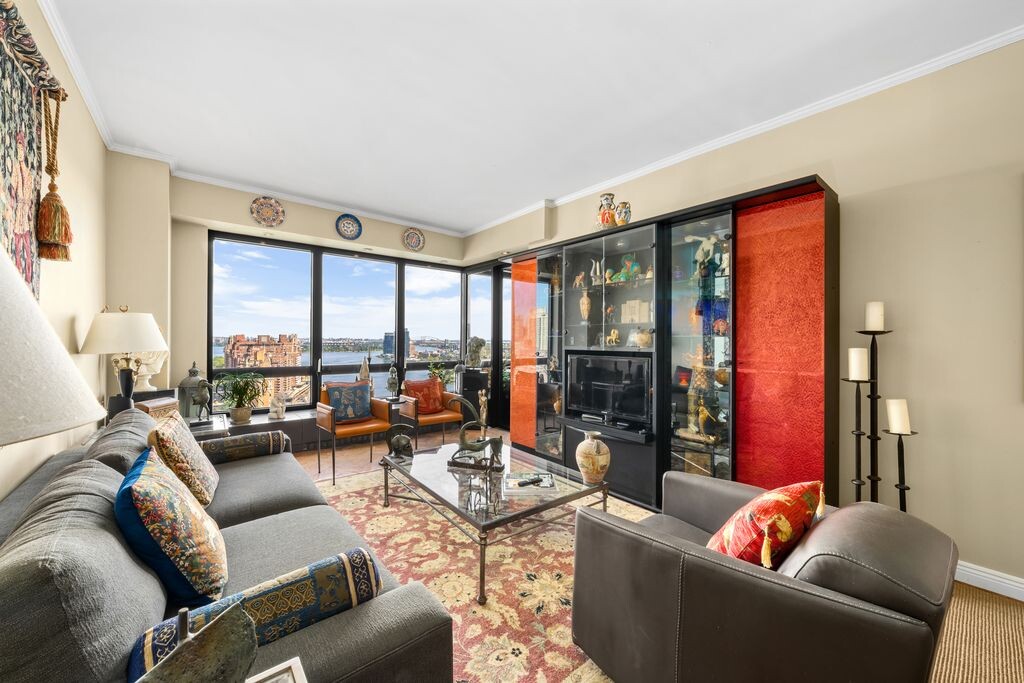 #3 photo, 530 E 76TH Street, マンハッタン Lenox Hill , NY 10021