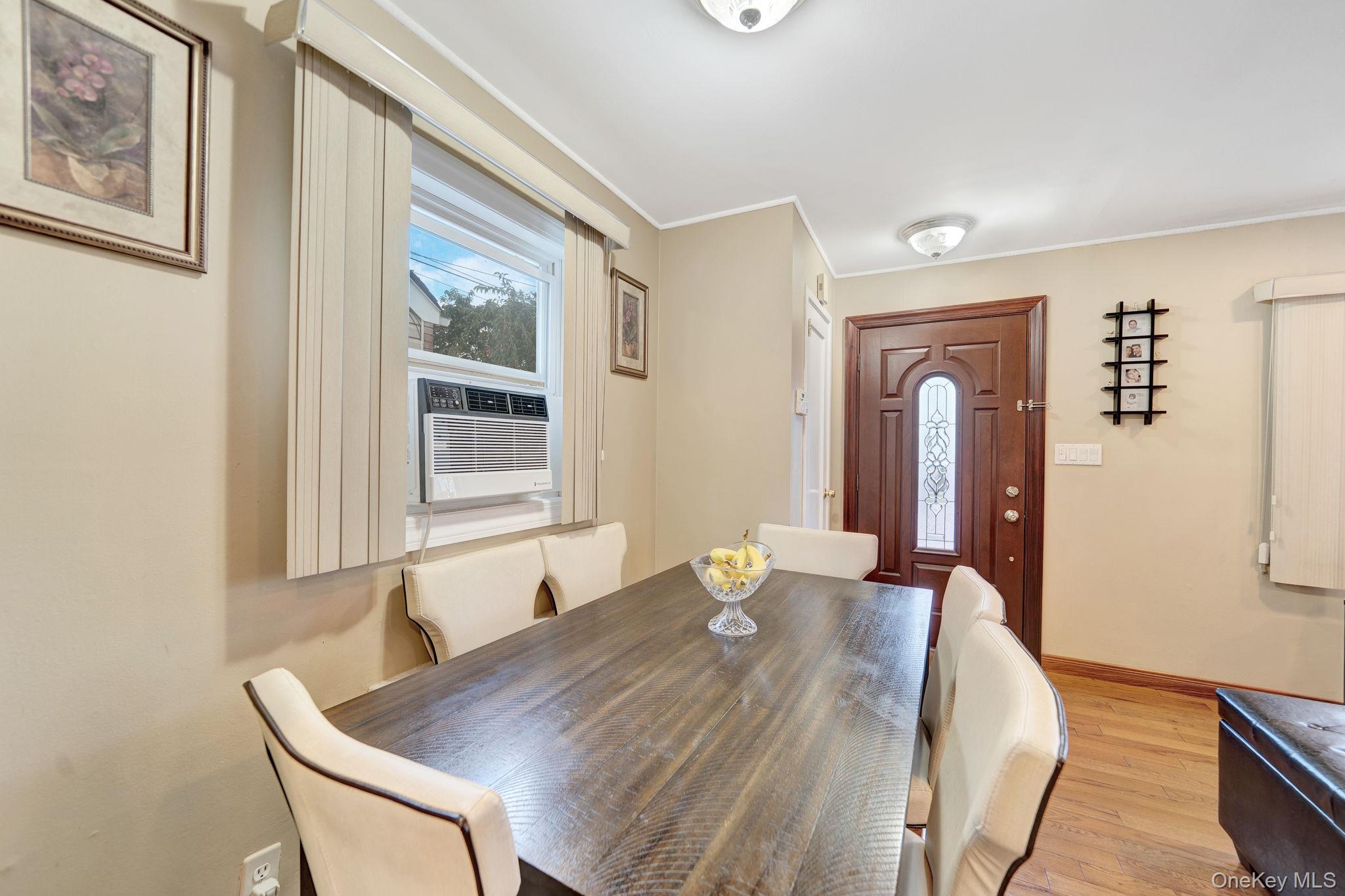 #9 photo, 35 Myers Avenue, ナッソー郡 Hicksville , NY 11801