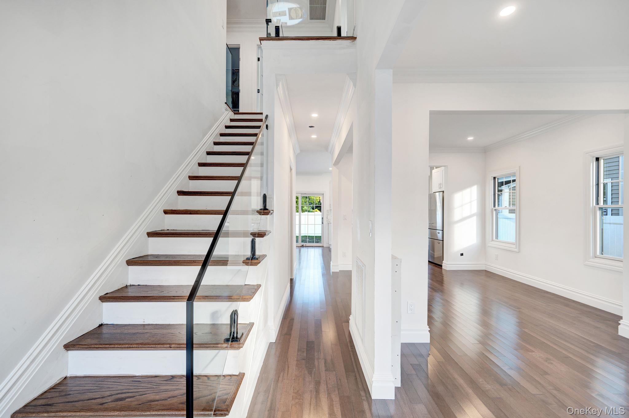 #3 photo, 69 E. Cherry Street, ナッソー郡 Hicksville , NY 11801