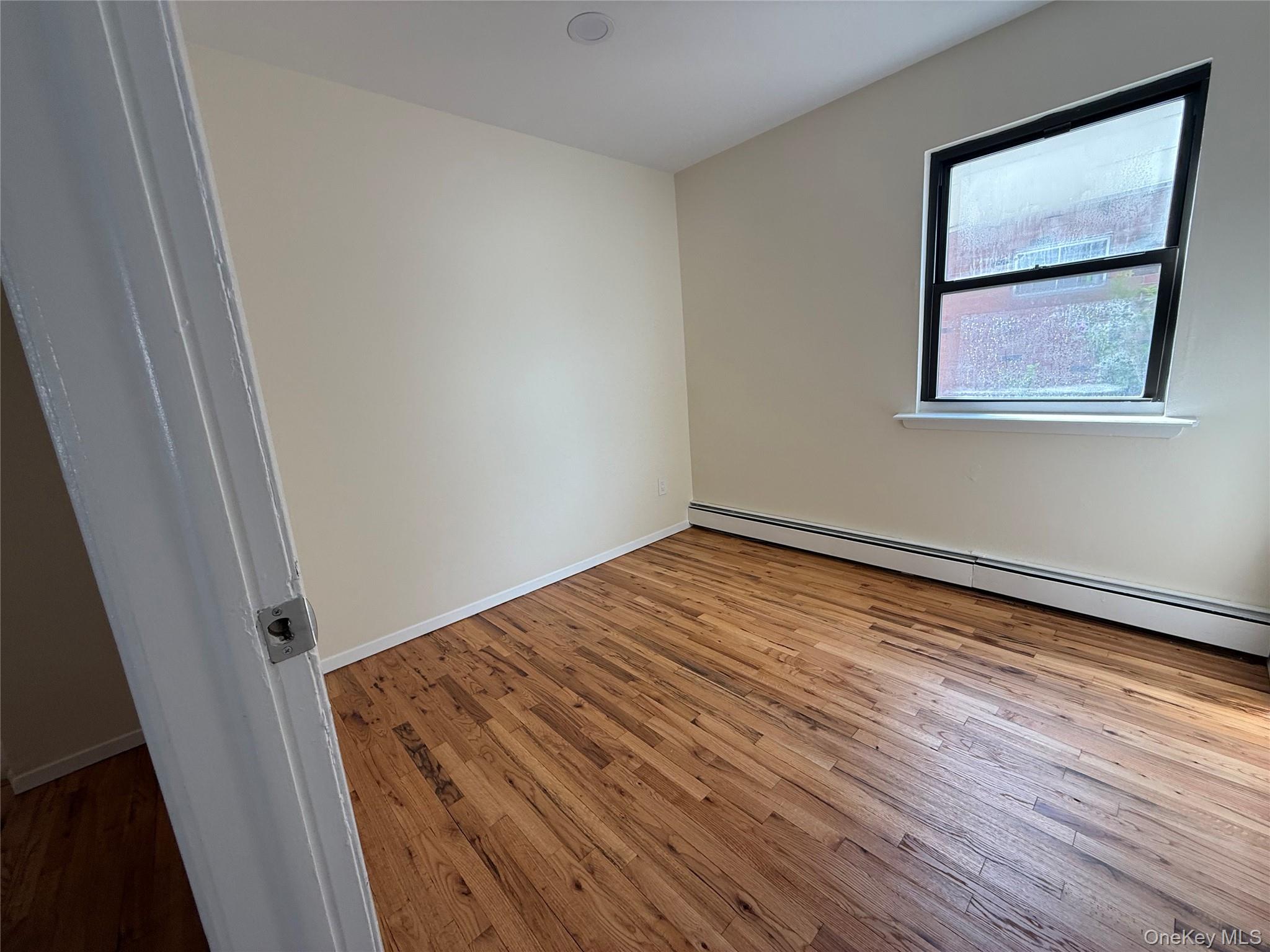 #16 photo, 619 E Park Ave., ナッソー郡 Long Beach , NY 11561