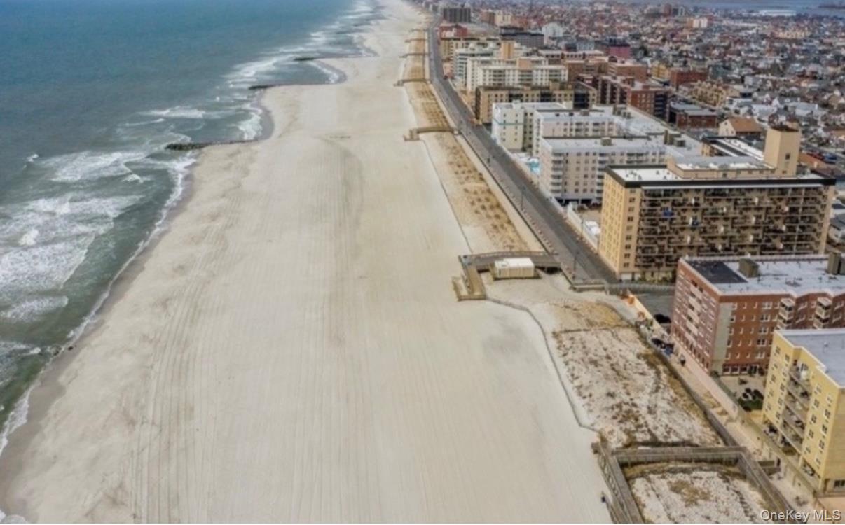 #18 photo, 619 E Park Ave., ナッソー郡 Long Beach , NY 11561