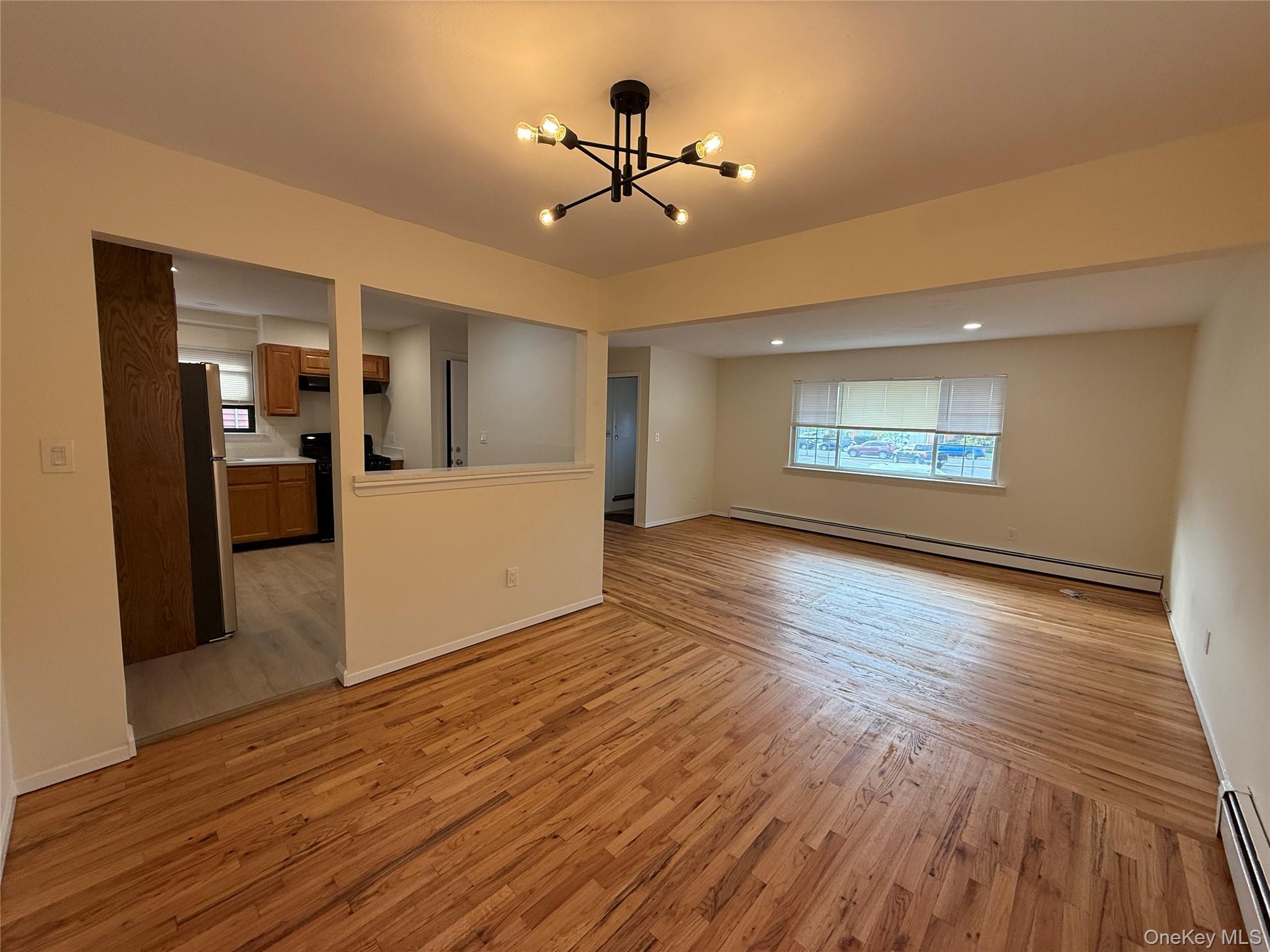 #3 photo, 619 E Park Ave., ナッソー郡 Long Beach , NY 11561