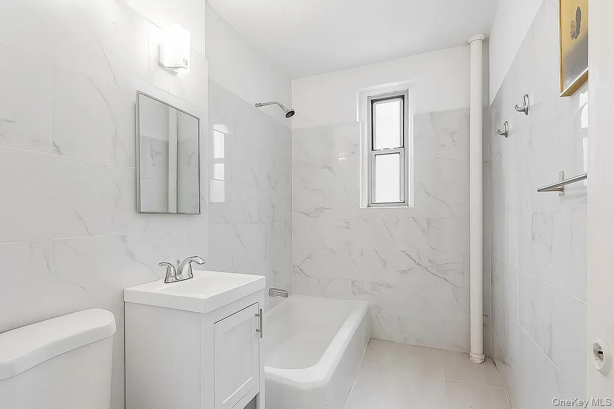 #7 photo, 63-109 Saunders Street, Rego Park , NY 11374