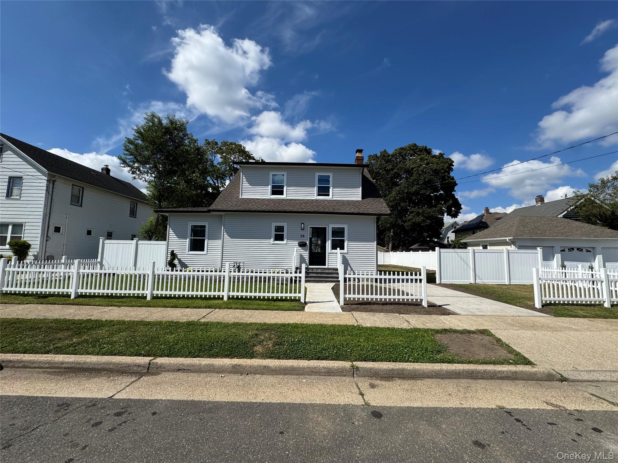 #1 photo, 16 Garfield Place, ناسو Hempstead , NY 11550