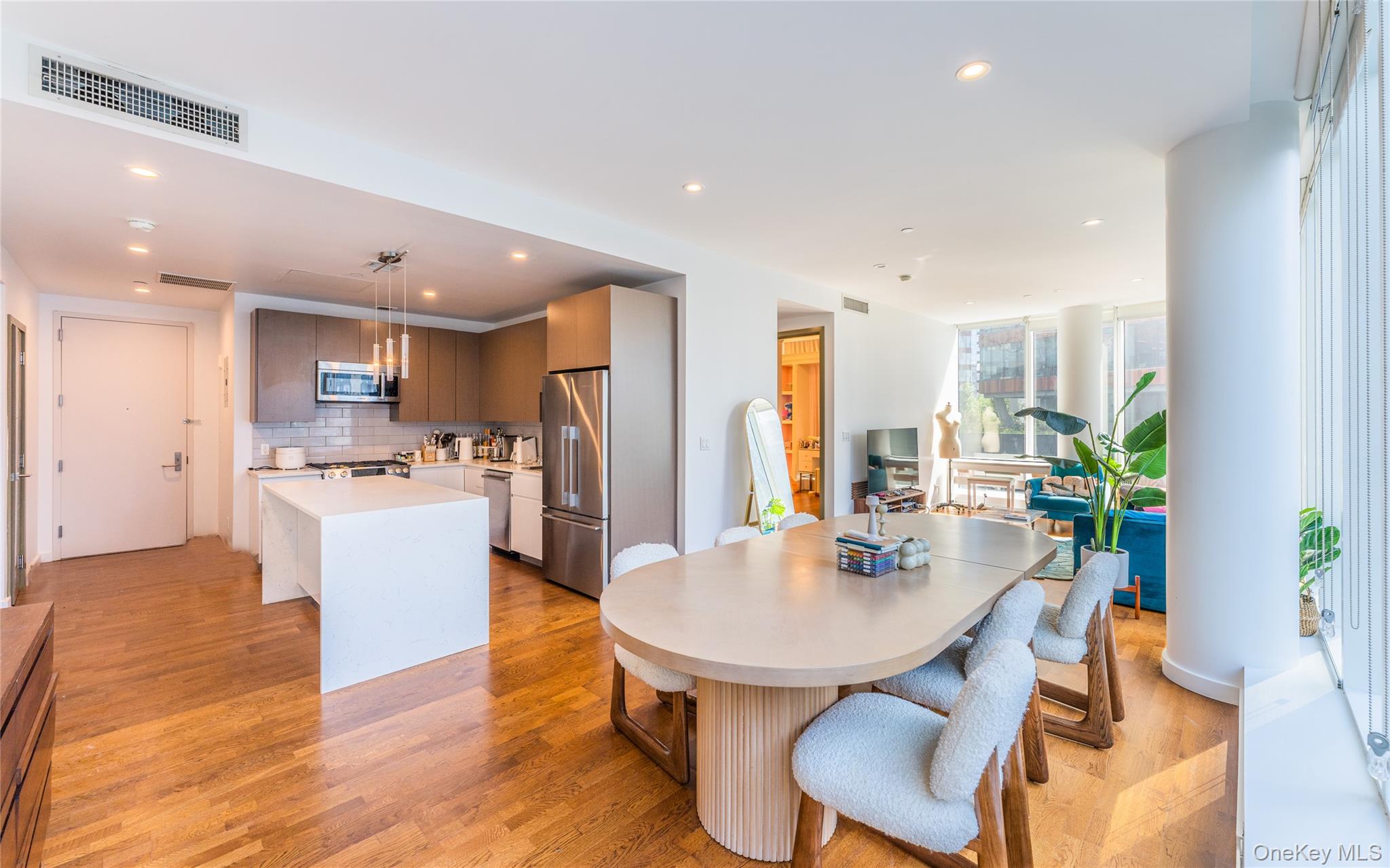 #12 photo, 2717 42nd Road, クイーンズ区 Long Island City , NY 11101