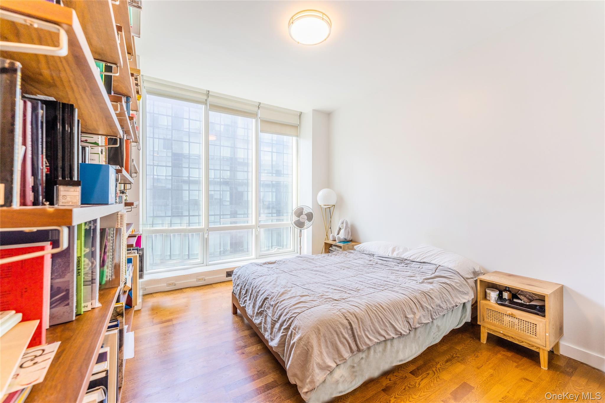 #18 photo, 2717 42nd Road, クイーンズ区 Long Island City , NY 11101